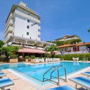 *** Hotel De Amicis Italië